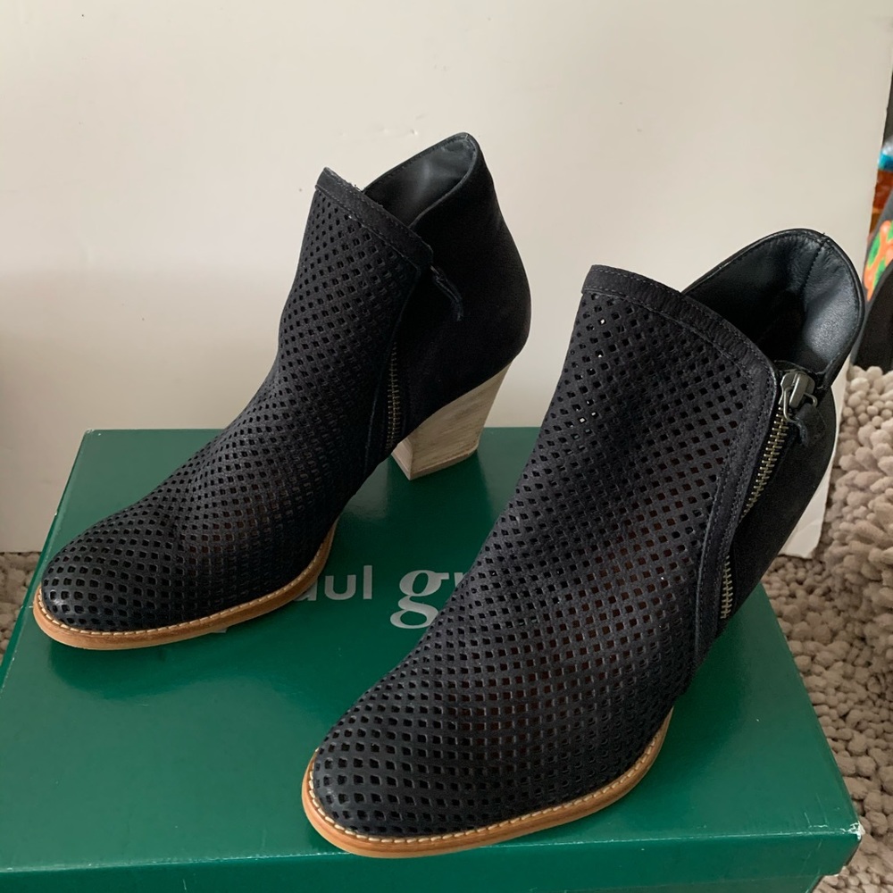 Paul green bonzai perforated bootie. NWB